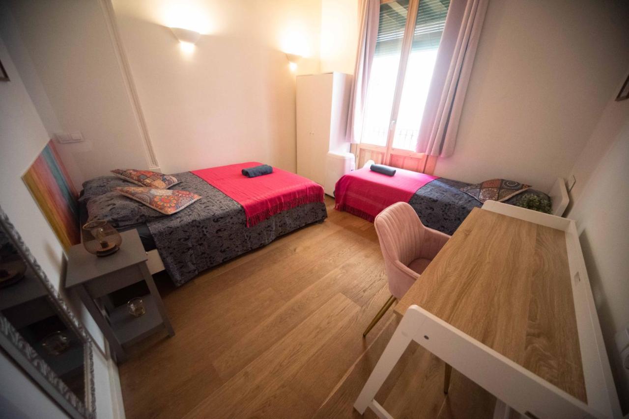 Born Rooms - St Caterina Барселона Екстериор снимка